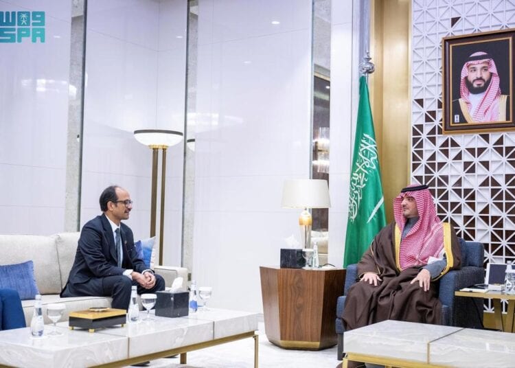 الأمير عبدالعزيز بن سعود يستقبل الممثل الخاص للأمين العام للأمم المتحدة للحد من مخاطر الكوارث