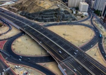 عبور أكثر من 3.7 ملايين مركبة على الطرق المؤدية لمكة المكرمة خلال أول 10 أيام من رمضان