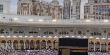 المملكة تعلن نجاح خطتها التشغيلية في ليلة 27 رمضان بالحرمين الشريفين