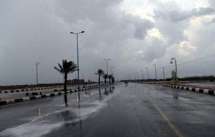 الأرصاد: أمطار رعدية ورياح نشطة على عدة مناطق