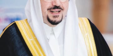 أمير القصيم يزور دار الرعاية الاجتماعية للمسنين في عنيزة ويشيد بخدماتها المتميزة