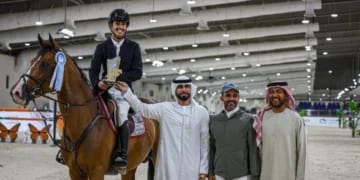 فرسان القفز بنادي الشارقة للفروسية يحققون انتصارات جديدة على أرض أكاديمية بوذيب للفروسية