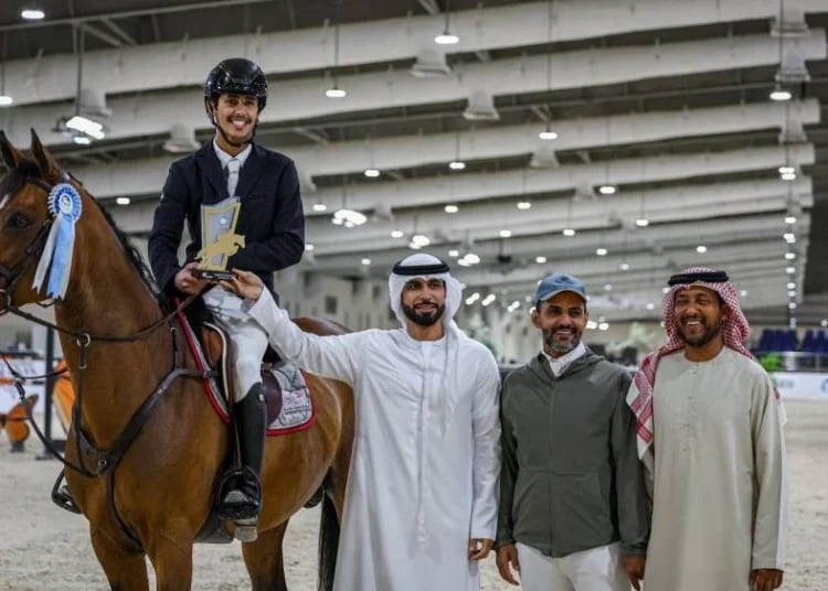 فرسان القفز بنادي الشارقة للفروسية يحققون انتصارات جديدة على أرض أكاديمية بوذيب للفروسية