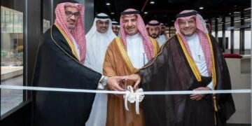 نائب وزير الصناعة والثروة المعدنية لشؤون التعدين يدشن مركز خدمة المستثمرين بجدة