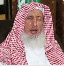 مفتي عام المملكة: بث الصلوات وتصويرها على الهواء مباشرة مسألة خطيرة