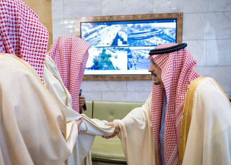 أمير الرياض يستقبل سماحة المفتي