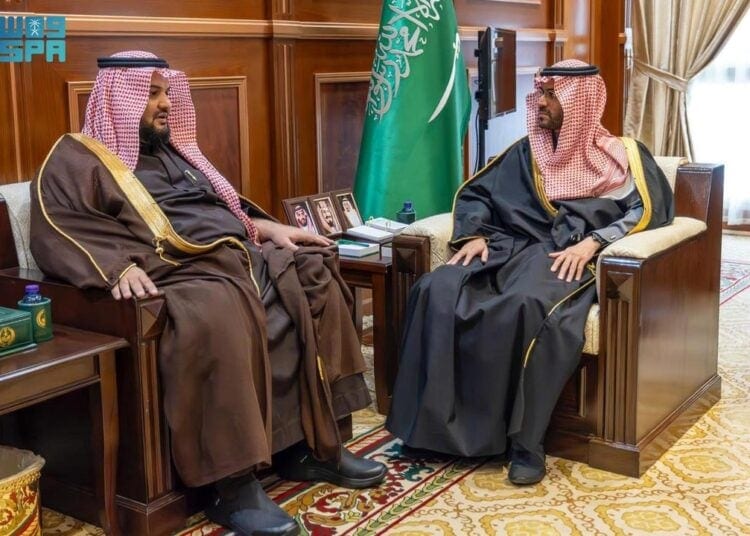 نائب أمير حائل يستقبل رئيس مجلس إدارة جمعية الملك عبدالعزيز الخيرية