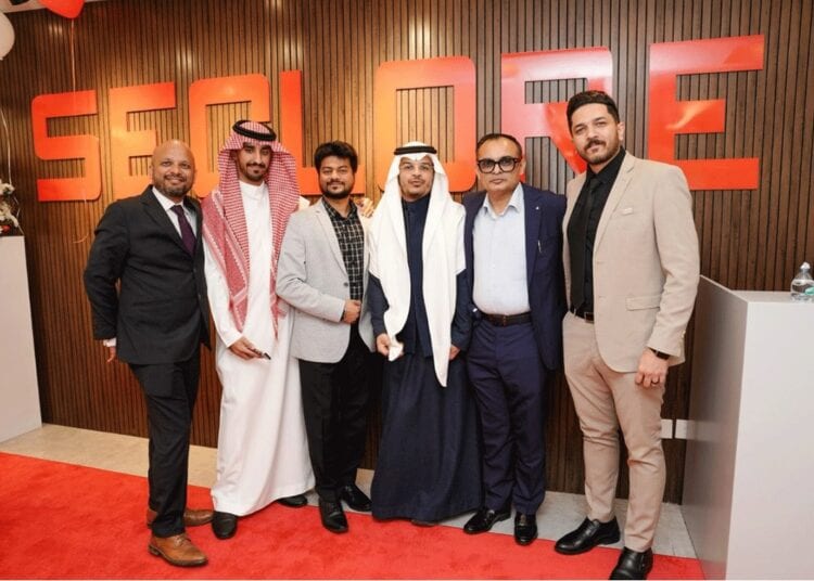 سيكلور تفتتح مقرها الرئيسي في السعودية وتطلق مبادرة “الأمن 2030” دعماً لرؤية المملكة