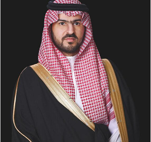 نائب أمير الشرقية: العلم السعودي رمز للوحدة والاعتزاز بالهوية الوطنية
