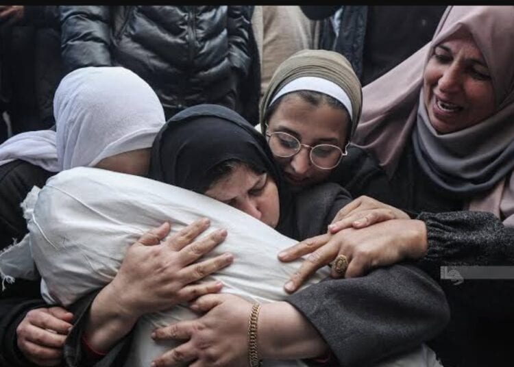 عاجل.. استشهاد 86 فلسطينيًا في غارات جوية إسرائيلية على غزة