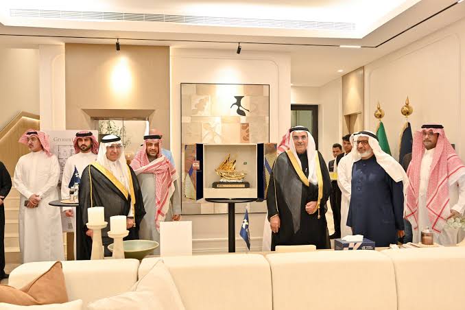 “فلل لافيرا” في الخبر.. أسلوب حياة فاخر يجمع بين التراث والحداثة (إنفو جراف)