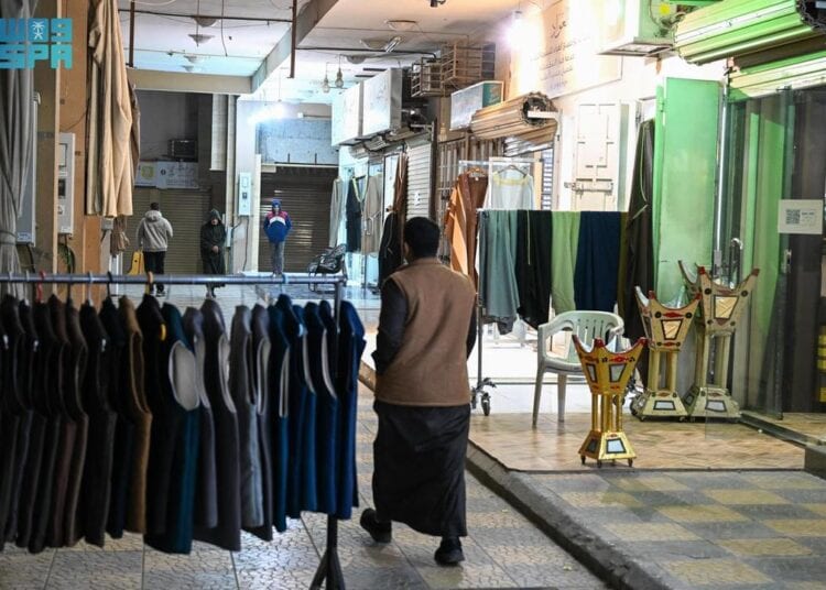 سوق “الجردة” الشعبي.. تجربة مميزة للتسوق في رمضان