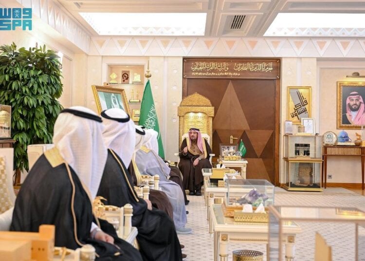 أمير منطقة القصيم يتسلم التقرير الختامي لملتقى “وطننا أمانة”
