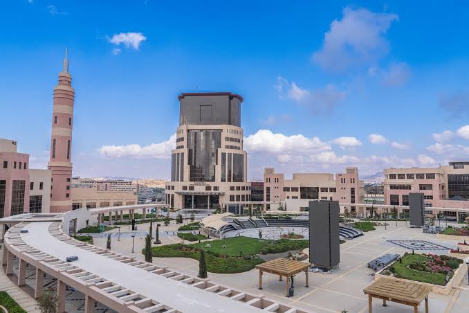 جامعة الملك خالد الأولى وطنيًّا والثانية عربيًّا والخمسون عالميًّا في تصنيف التايمز