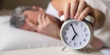 قلة النوم تهدد الصحة العقلية للأطفال والآباء