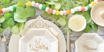 طاولة عيد الفطر.. زينيها بأسلوب راقٍ ولمسات تقليدية
