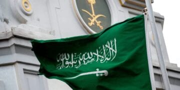 السعودية تدين القصف الإسرائيلي على سوريا واستهداف موكب الرئيس الصومالي