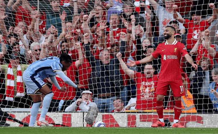 ليفربول يحصد النجمة الـ 20.. الأندية الأكثر تتويجًا بلقب الدوري الإنجليزي بعد فوز الريدز الليلة 