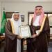 الرئيس التنفيذي للهيئة الملكية لمدينة الرياض يُسلِّم الفوزان والشايع وسام الملك عبدالعزيز من الدرجة الرابعة