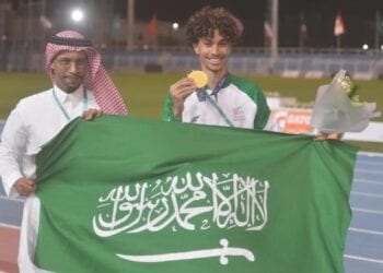 أبطال من ذهب.. ‫العداء السعودي هاشم حكيم يتوج بذهبية ألعاب القوى في البطولة الآسيوية‬