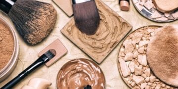 الذكاء الاصطناعي.. كيف تعمل التقنية على تغيير صناعة التجميل بالمملكة؟