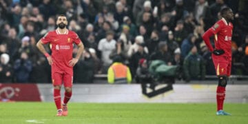 مفاجآت الدوري الإنجليزي اليوم.. ليفربول يخسر ومانشستر يتعادل وتشلسي يكتفي بنقطة