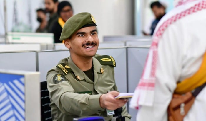 مطار الأمير محمد بن عبدالعزيز يستقبل أولى رحلات الحجاج القادمين من الصومال