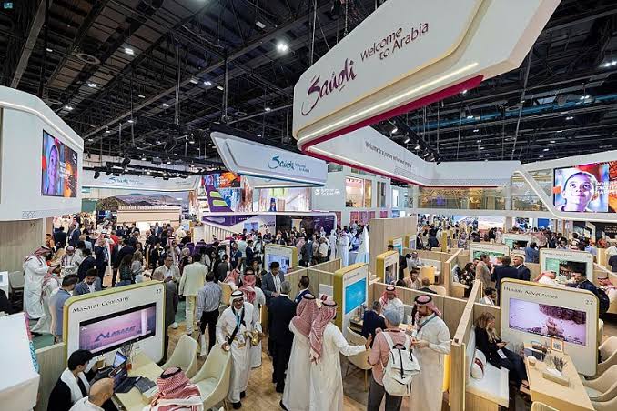 أهلاً بالعالم.. ليس شعاراً بل واقع عاشه 160 جنسية في جناح السعودية
