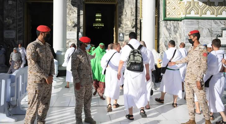 حج بلا تصريح.. “الداخلية” تضبط 17 مخالفاً وتصدر عقوبات بالسجن والغرامة