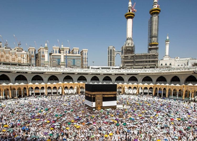 غرامات صارمة لمخالفي أنظمة الحج في السعودية: عقوبات تصل إلى 50 ألف ريال وترحيل فوري للمقيمين