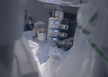 مدينة الملك عبدالله الطبية تنجز أول عملية قلب باستخدام الروبوت الجراحي “دافنشي” في مكة المكرمة