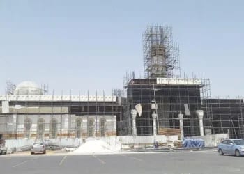 مجمع ستراند التجاري: الأعمال والترفيه على طراز معماري سلماني فاخر في وجهة جديدة شمال الرياض