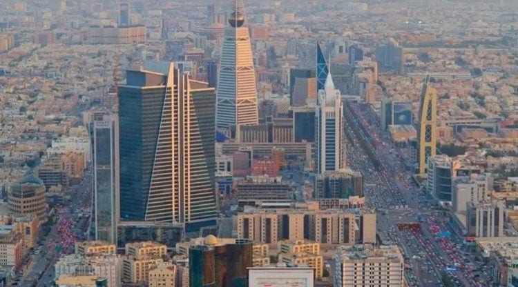القطاع الخاص السعودي يواصل تألقه.. قفزة قوية في الطلبيات وثقة غير مسبوقة بين الشركات