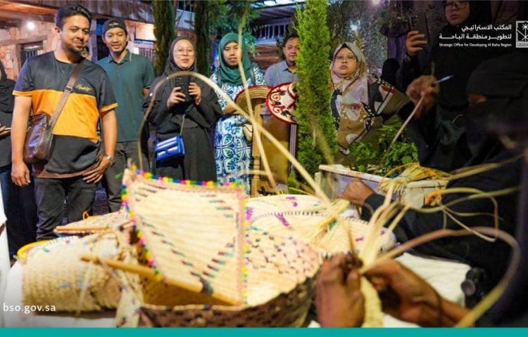 وفد سياحي ماليزي يزور المدينة العالمية بالدمام في المملكة العربية السعودية