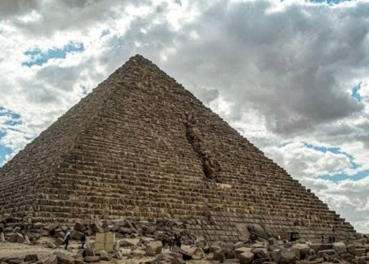 شاهد الفيديو.. مدينة خفية تحت الأهرامات.. جدل كبير ومفاجأت