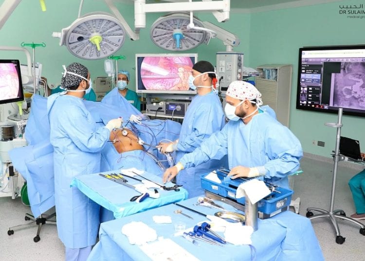 إنجاز طبي سعودي.. عملية ناجحة لتكميم معدة لشاب وزنه تجاوز 305 كجم بمستشفى سليمان الحبيب بالخبر