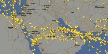 حركة الطيران العابرة للأجواء السعودية ضمن شبكة الملاحة الجوية الدولية.