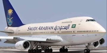 طائرة سعودية في أحد مطارات المملكة العربية السعودية