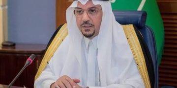 أمير القصيم اجتماع رسمي في إمارة القصيم لمناقشة تطوير قطاع السياحة