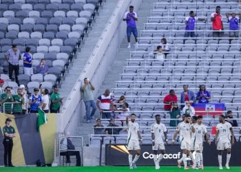 الجمهور السعودي يتغنى بصالح الشهري بعد تسجيل هدف فوز الأخضر على هايتي في مباراة الكأس الذهبية