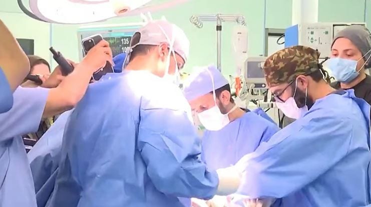 نجاح المرحلة الرابعة من عملية فصل التوأم السيامي السوري في الرياض