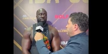 الملاكم البطل اليوت أوموكو: ما فعلته السعودية من أجل الملاكمة أمر مذهل