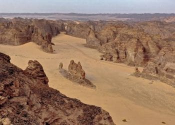 تكوينات العُلا الصخرية.. لوحات فنية نحتتها الطبيعة تحبس الأنفاس