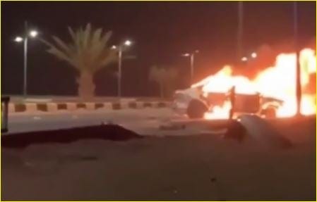 بطولة في قلب النار.. سعودي ينقذ شابًا من سيارة مشتعلة بطريق ثرمداء – القصب ومواقع التواصل تتغنى بشهامته