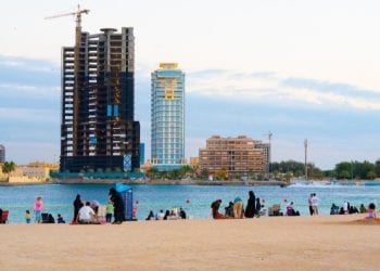 شاطئ المستقبل بجدة.. وجهة صيفية تجمع البحر والأنشطة الترفيهية