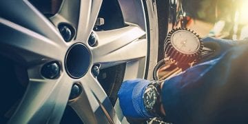المرور تحذر من مخاطر إهمال إطارات المركبات: انفجار مفاجئ قد يهدد الأرواح