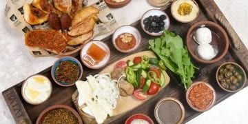 الإفطار التركي يتربع على عرش الأفضلية عالميًا بتصنيف TasteAtlas