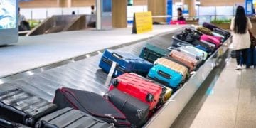مجموعة حقائب سفر توضح الألوان الأكثر شيوعًا والأكثر عرضة للالتباس.