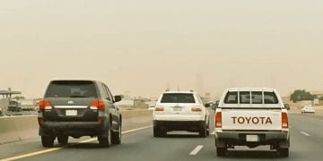 المرور يحذر من المراوغة بين المركبات على الطرق