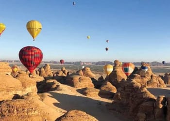العلا تتربع على عرش السياحة بوجهات وفعاليات تجمع بين الفنون والثقافة